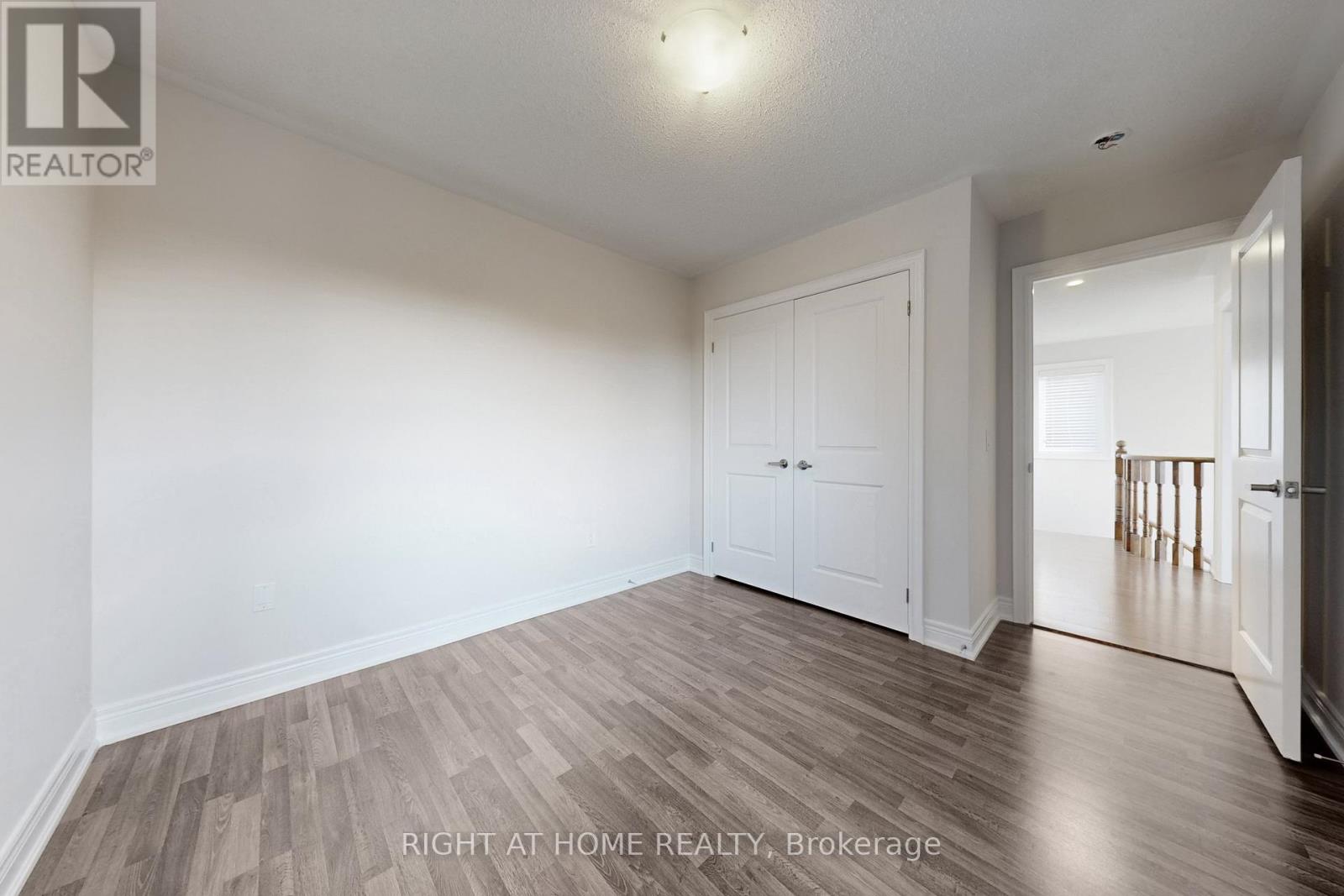 11 Robert Wilson Crescent, Georgina, Ontario  L4P 0G8 - Photo 38 - N12477183