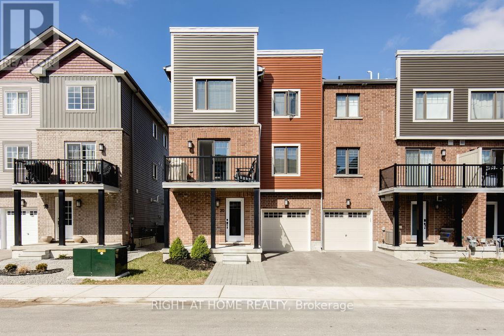 20 Andean Lane, Barrie, Ontario  L9J 0J4 - Photo 2 - S12477202