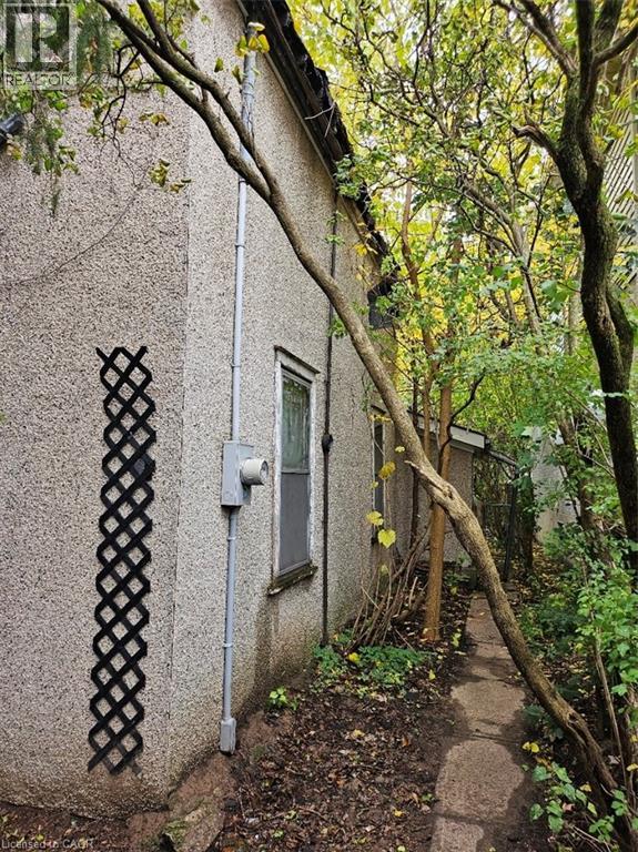 81 Emerson Street, Hamilton, Ontario  L8S 2X5 - Photo 2 - 40781562