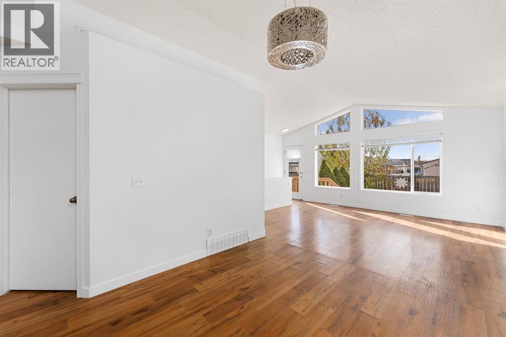 203 Prestwick Heights Se, Calgary, Alberta  T2Z 4K3 - Photo 9 - A2265895