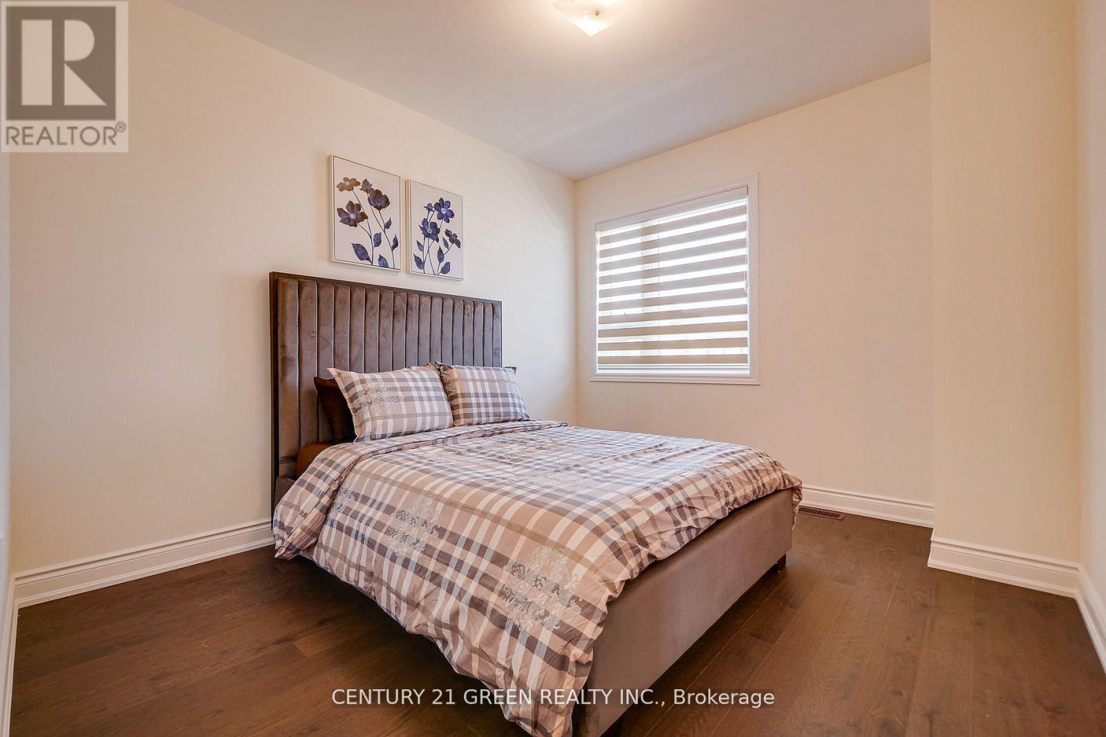Upper Level - 36 Brentwick Drive, Brampton, Ontario  L6X 3B4 - Photo 13 - W12477160
