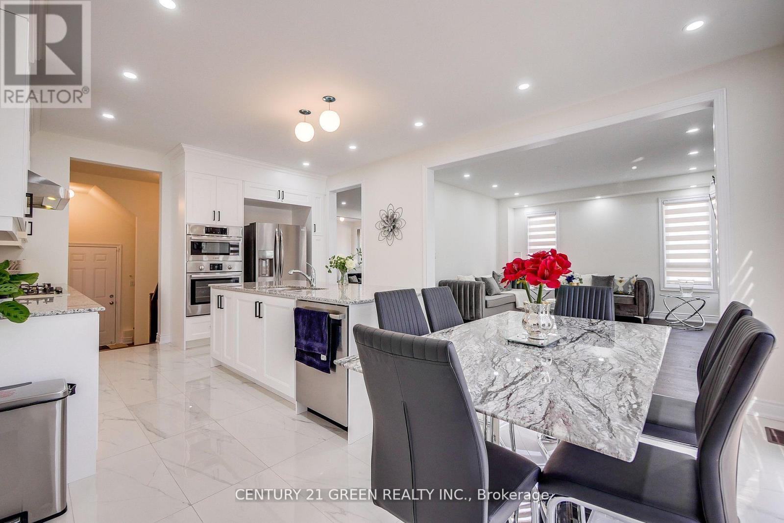 Upper Level - 36 Brentwick Drive, Brampton, Ontario  L6X 3B4 - Photo 17 - W12477160