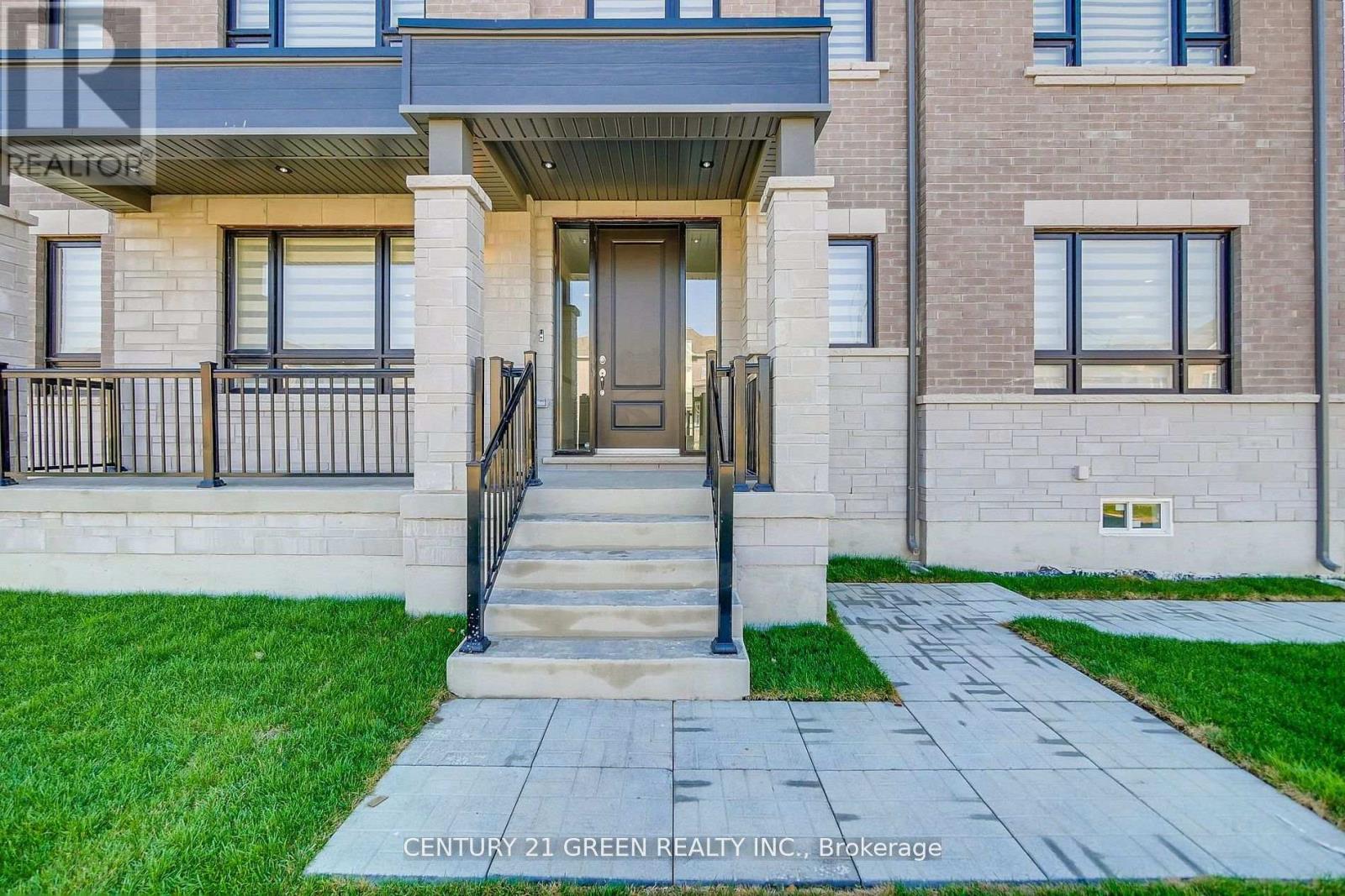 Upper Level - 36 Brentwick Drive, Brampton, Ontario  L6X 3B4 - Photo 3 - W12477160