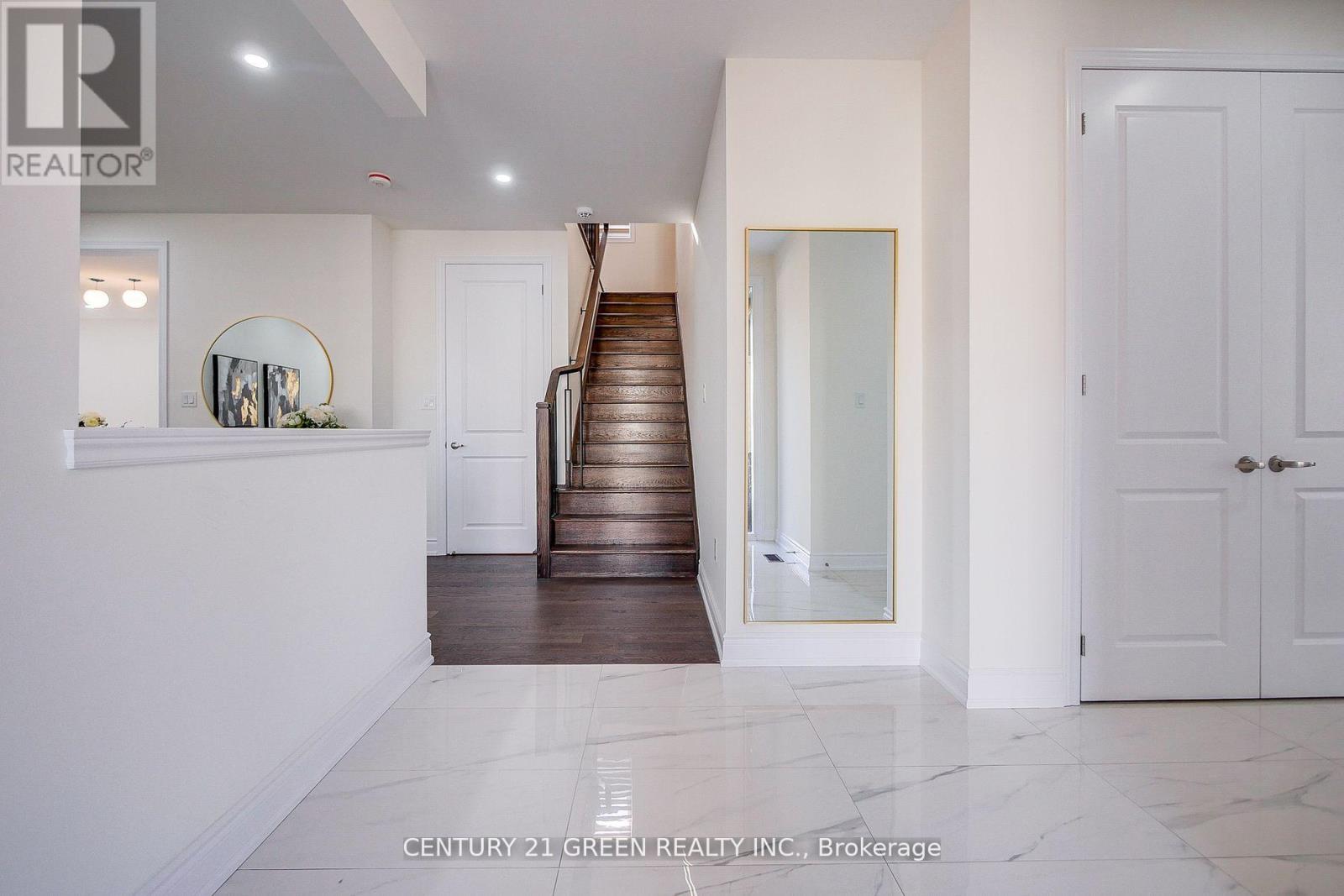 Upper Level - 36 Brentwick Drive, Brampton, Ontario  L6X 3B4 - Photo 36 - W12477160
