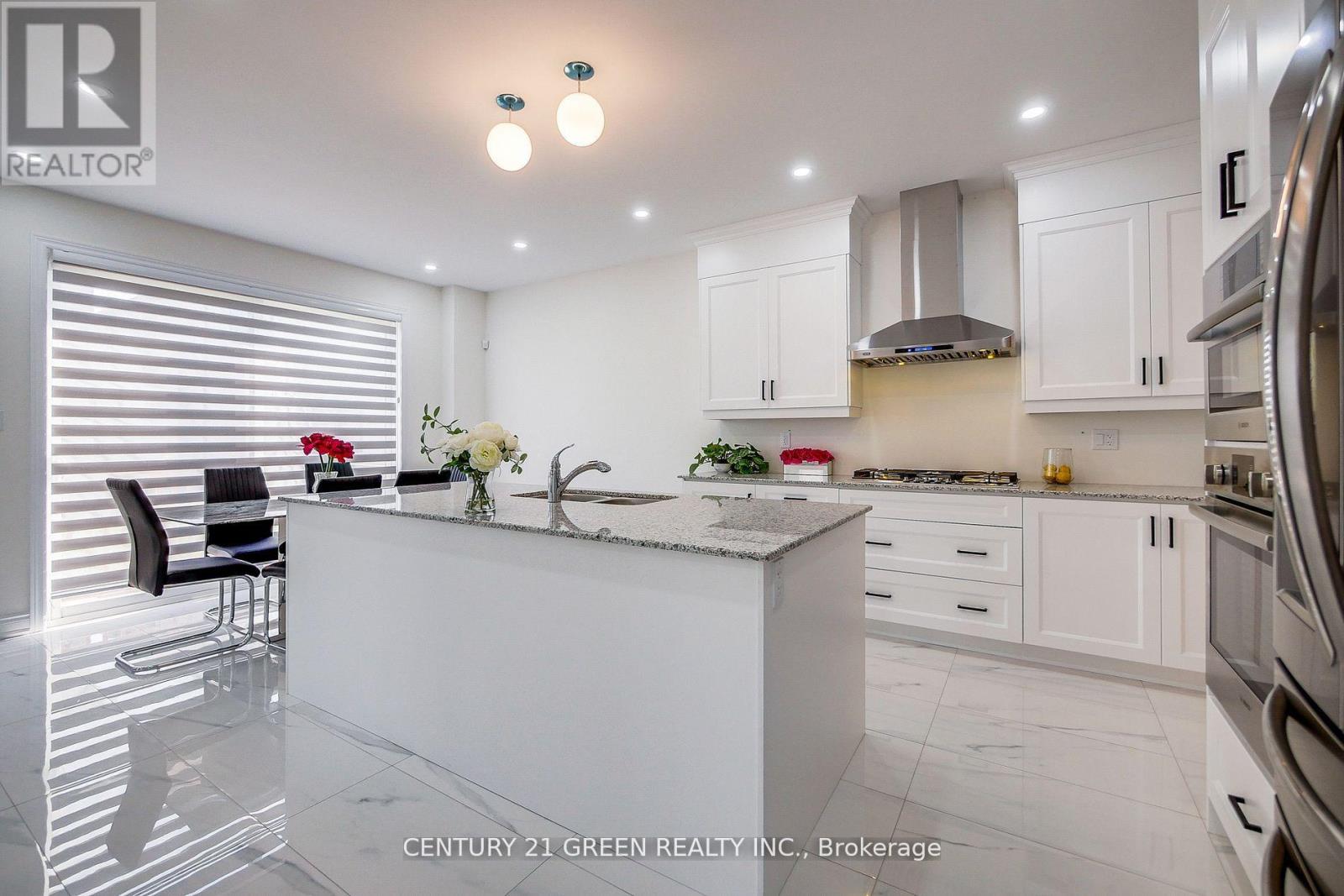 Upper Level - 36 Brentwick Drive, Brampton, Ontario  L6X 3B4 - Photo 6 - W12477160
