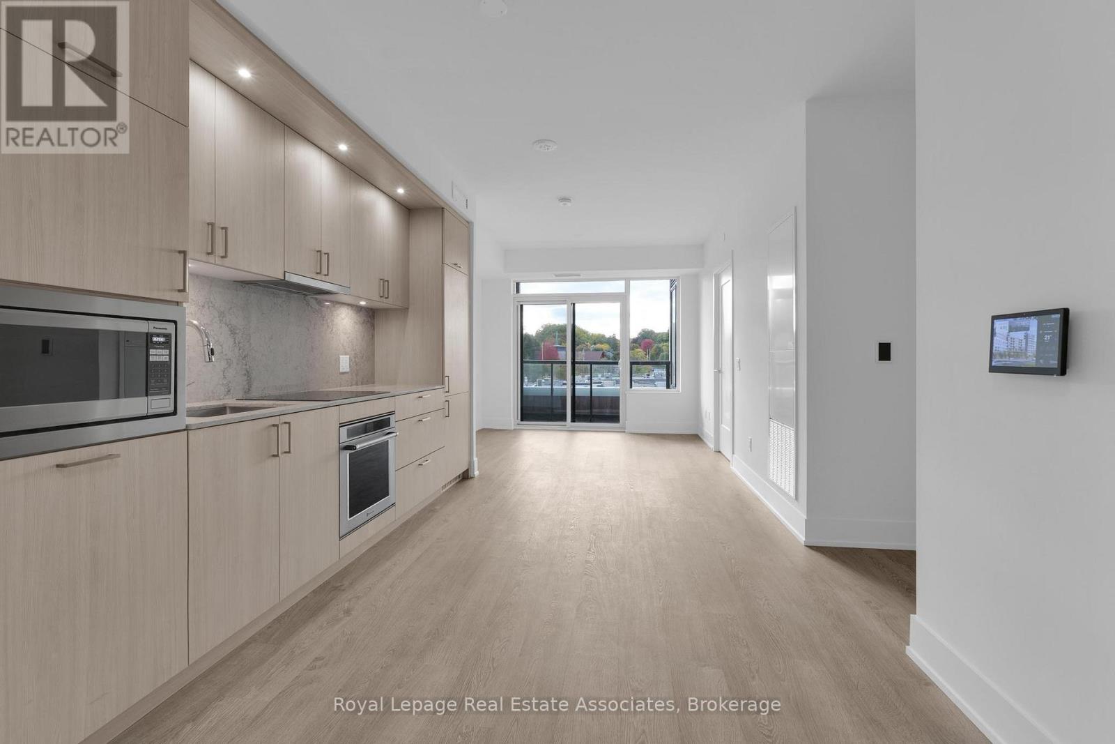415 - 259 The Kingsway, Toronto, Ontario  M9A 0G2 - Photo 10 - W12477195