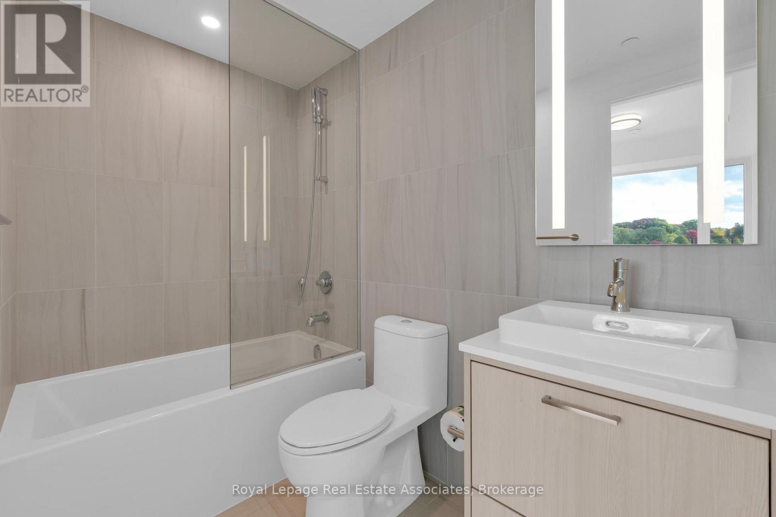 415 - 259 The Kingsway, Toronto, Ontario  M9A 0G2 - Photo 18 - W12477195