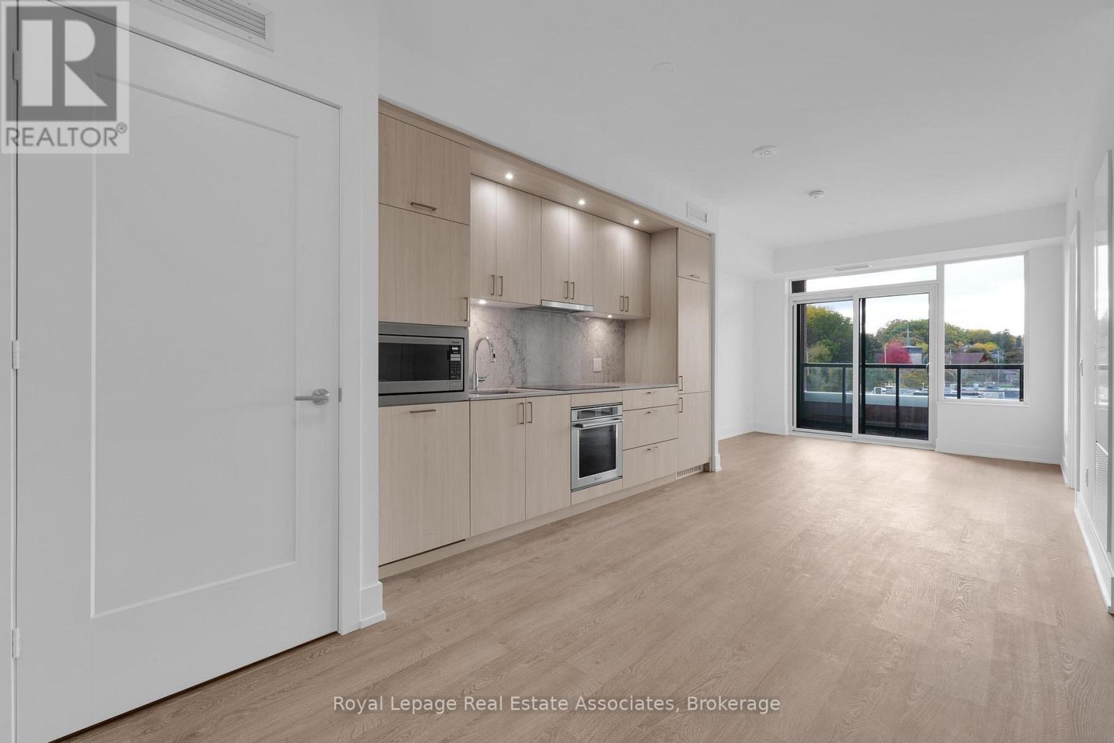 415 - 259 The Kingsway, Toronto, Ontario  M9A 0G2 - Photo 2 - W12477195