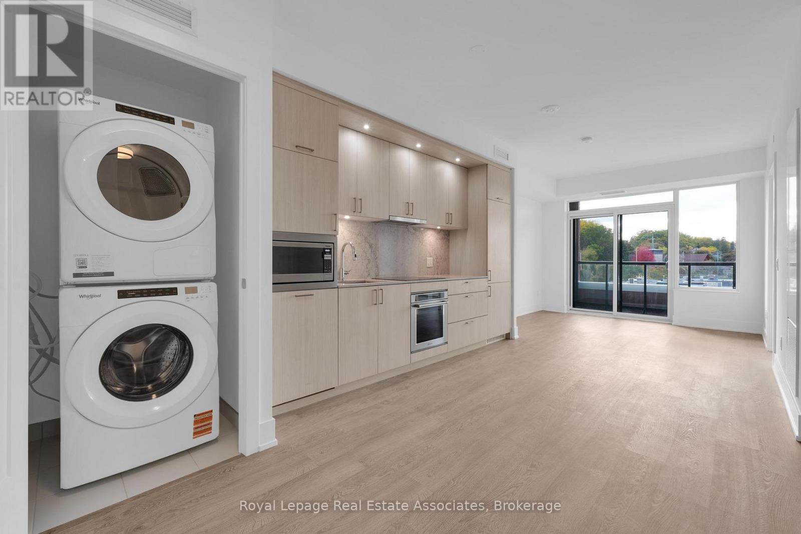 415 - 259 The Kingsway, Toronto, Ontario  M9A 0G2 - Photo 3 - W12477195