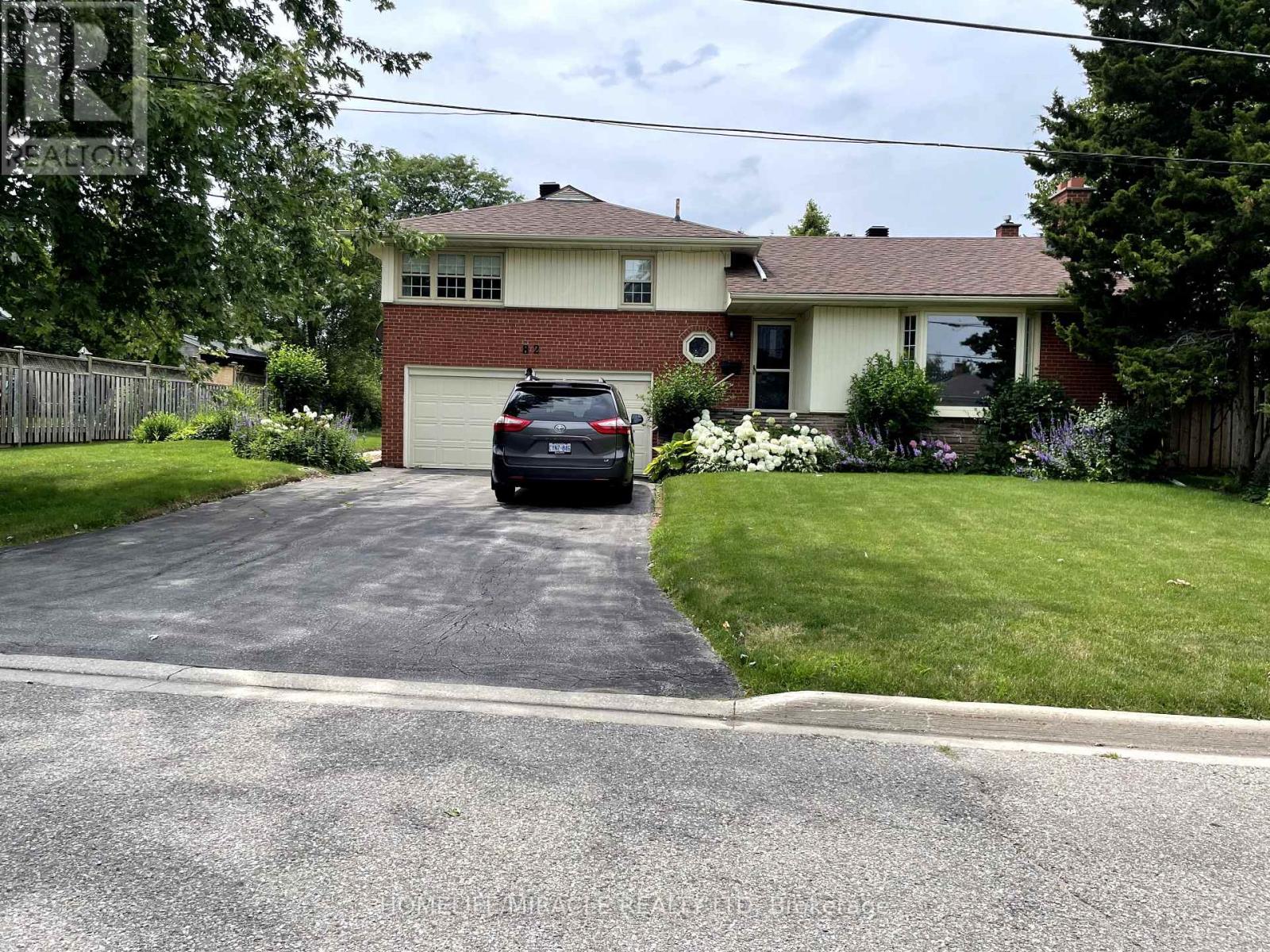 82 ROY DRIVE, Mississauga, Ontario