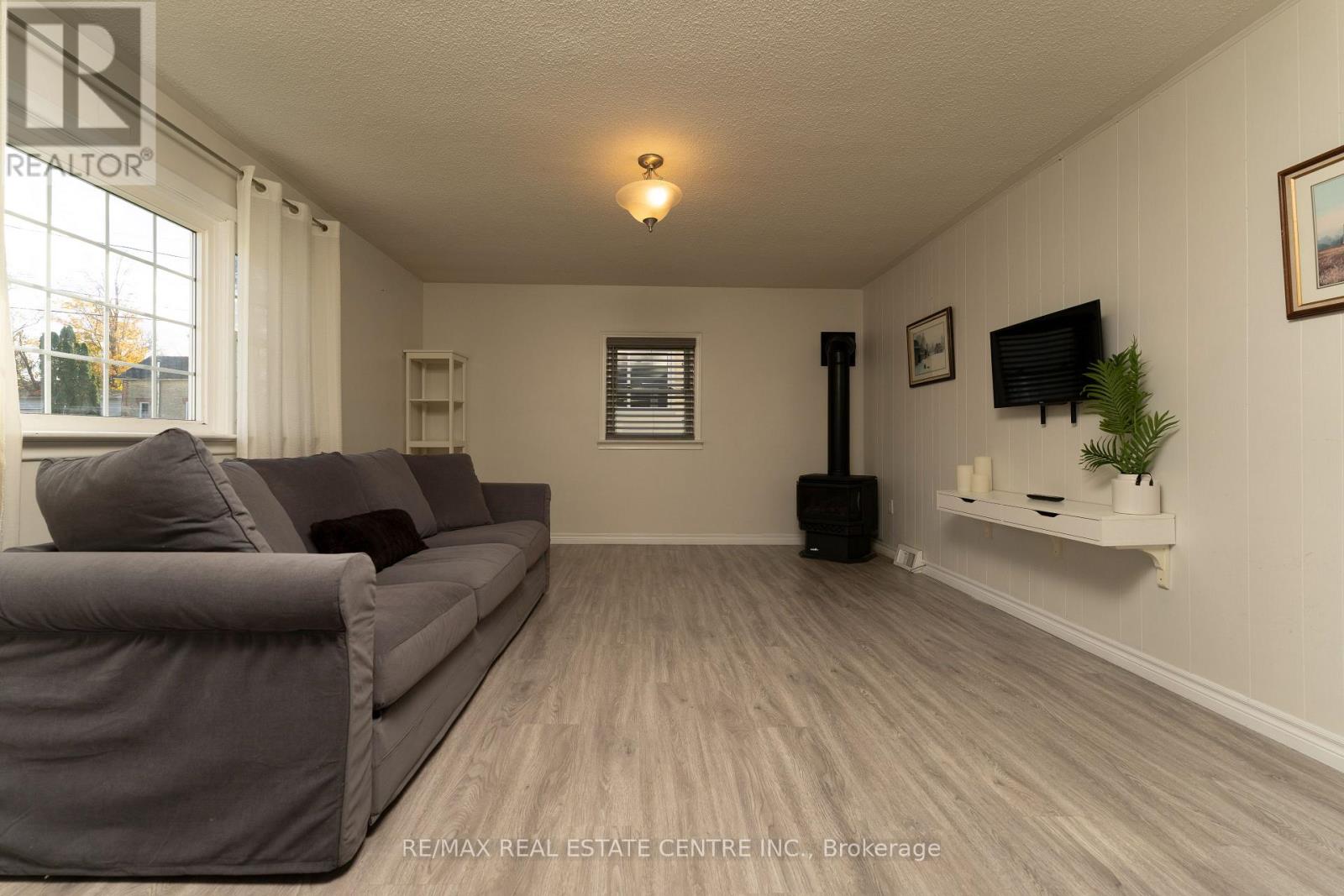 220 Owen Sound Street, Southgate, Ontario  N0C 1C0 - Photo 12 - X12477168