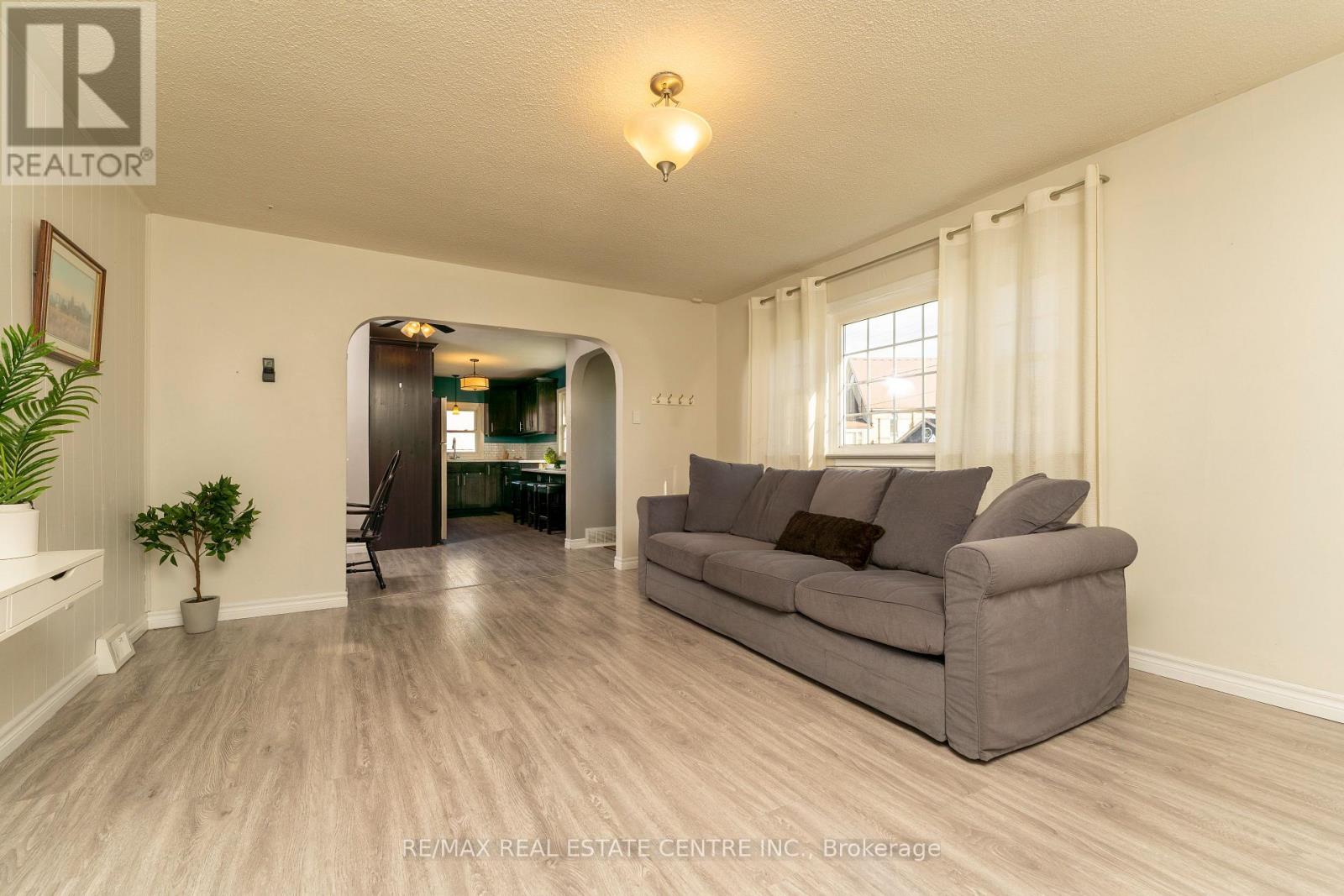 220 Owen Sound Street, Southgate, Ontario  N0C 1C0 - Photo 14 - X12477168