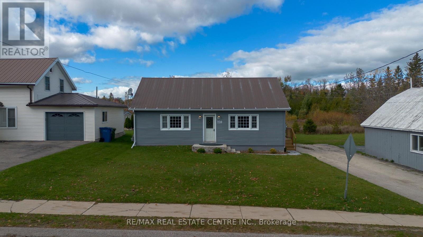 220 Owen Sound Street, Southgate, Ontario  N0C 1C0 - Photo 27 - X12477168