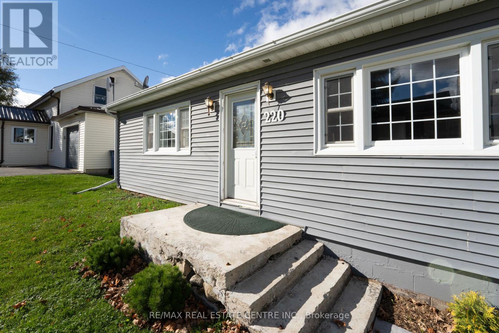 220 Owen Sound Street, Southgate, Ontario  N0C 1C0 - Photo 3 - X12477168