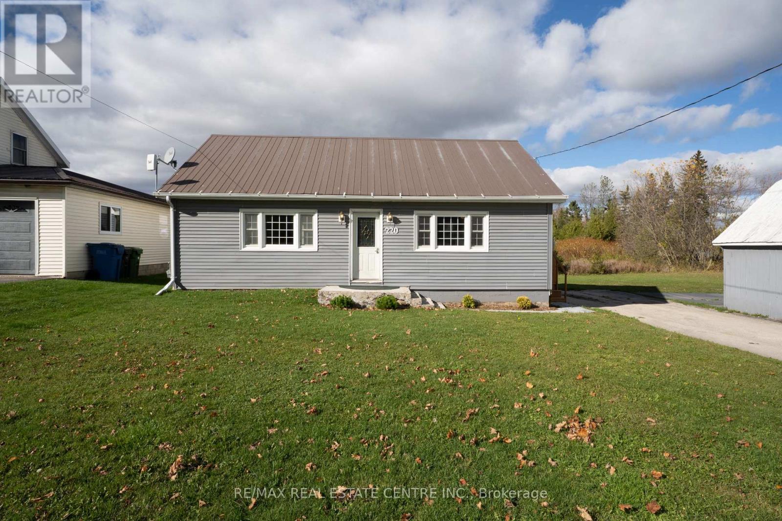 220 Owen Sound Street, Southgate, Ontario  N0C 1C0 - Photo 4 - X12477168