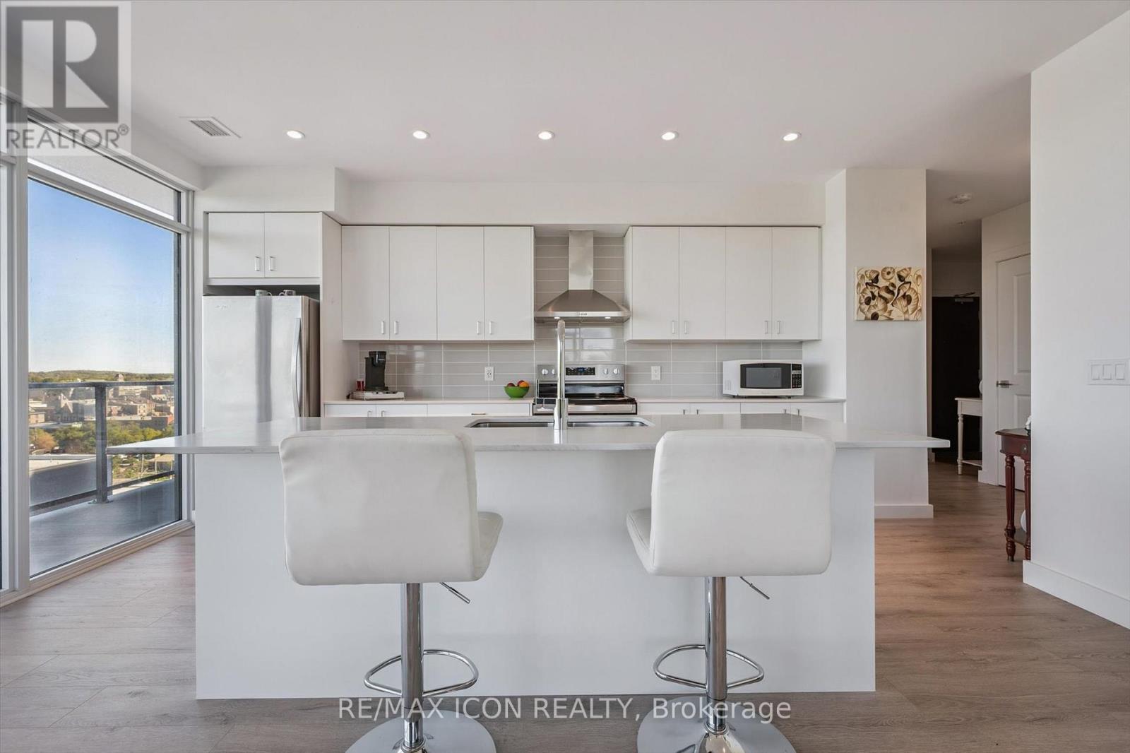 902 - 15 Glebe Street, Cambridge, Ontario  N1S 2L8 - Photo 11 - X12477190
