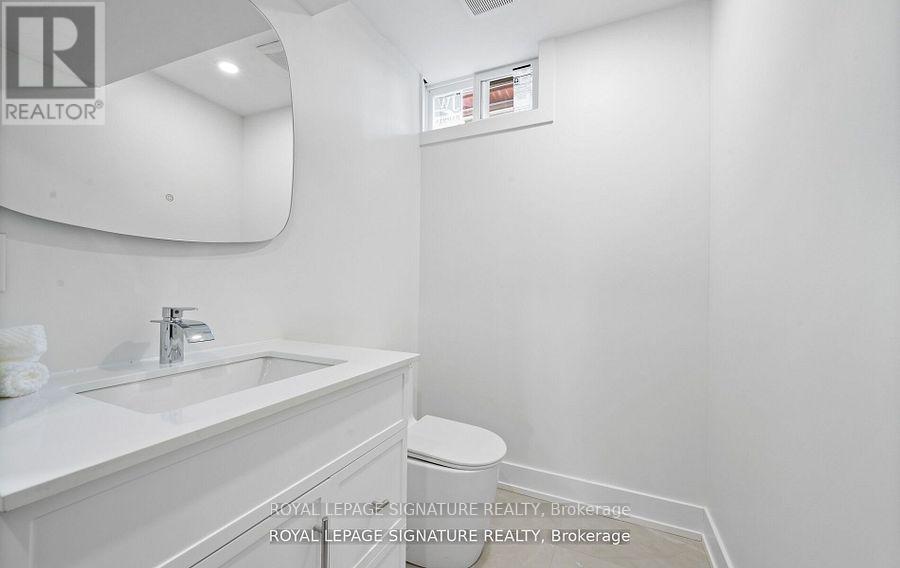 105 Lilacside Drive, Hamilton, Ontario  L8V 2L8 - Photo 38 - X12477212