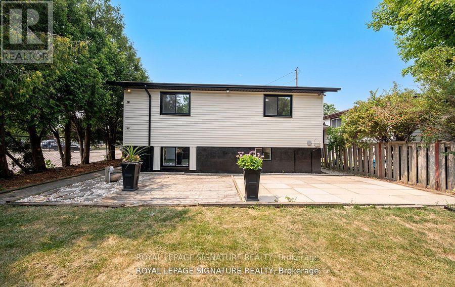 105 Lilacside Drive, Hamilton, Ontario  L8V 2L8 - Photo 48 - X12477212