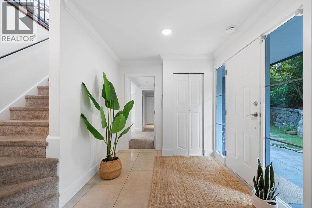 727 Crystal Court, North Vancouver, British Columbia  V7R 2B6 - Photo 22 - R3061170