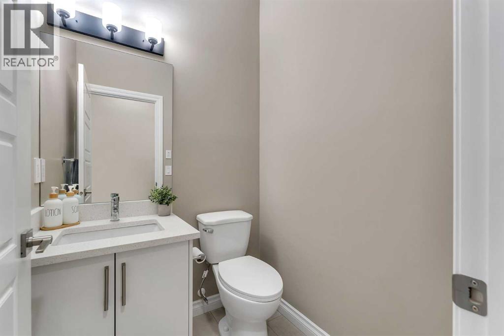 521 Corner Meadows Way Ne, Calgary, Alberta  T3N 2C9 - Photo 5 - A2260802