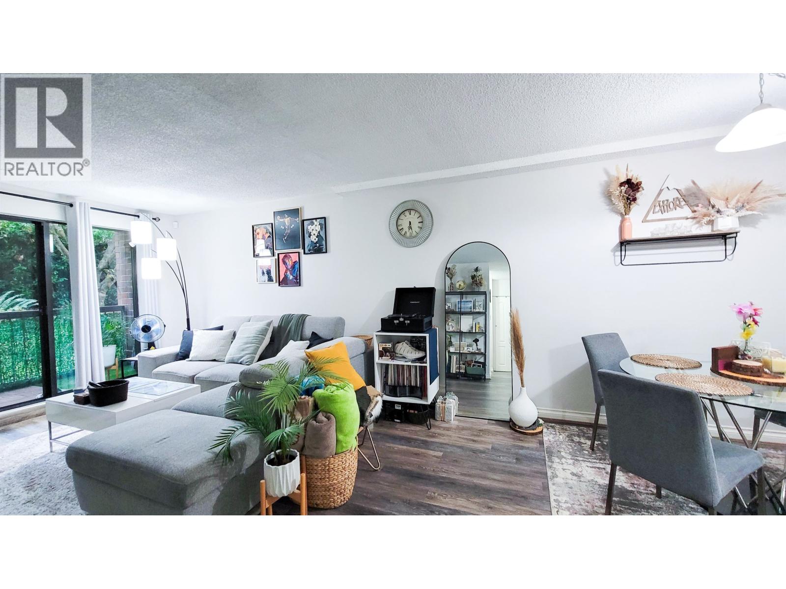 107 620 Eighth Avenue, New Westminster, British Columbia  V3M 5V7 - Photo 2 - R3060869