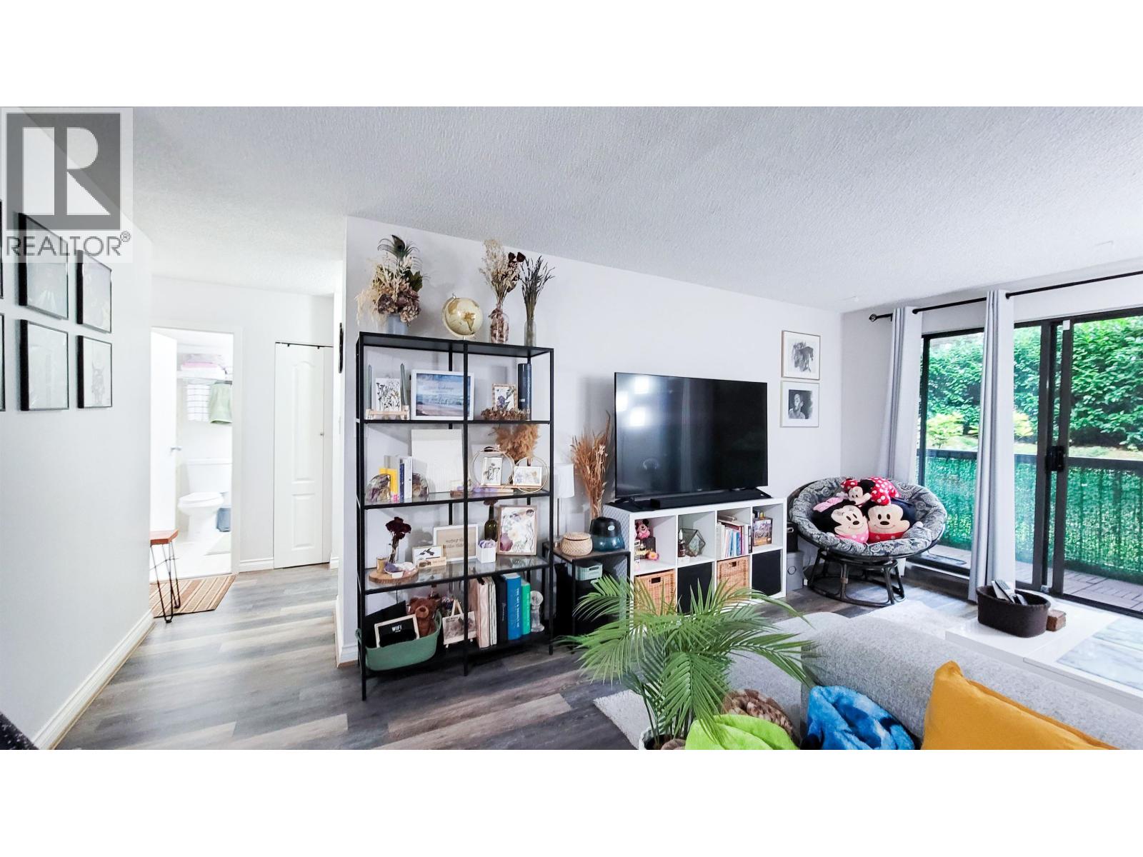 107 620 Eighth Avenue, New Westminster, British Columbia  V3M 5V7 - Photo 4 - R3060869