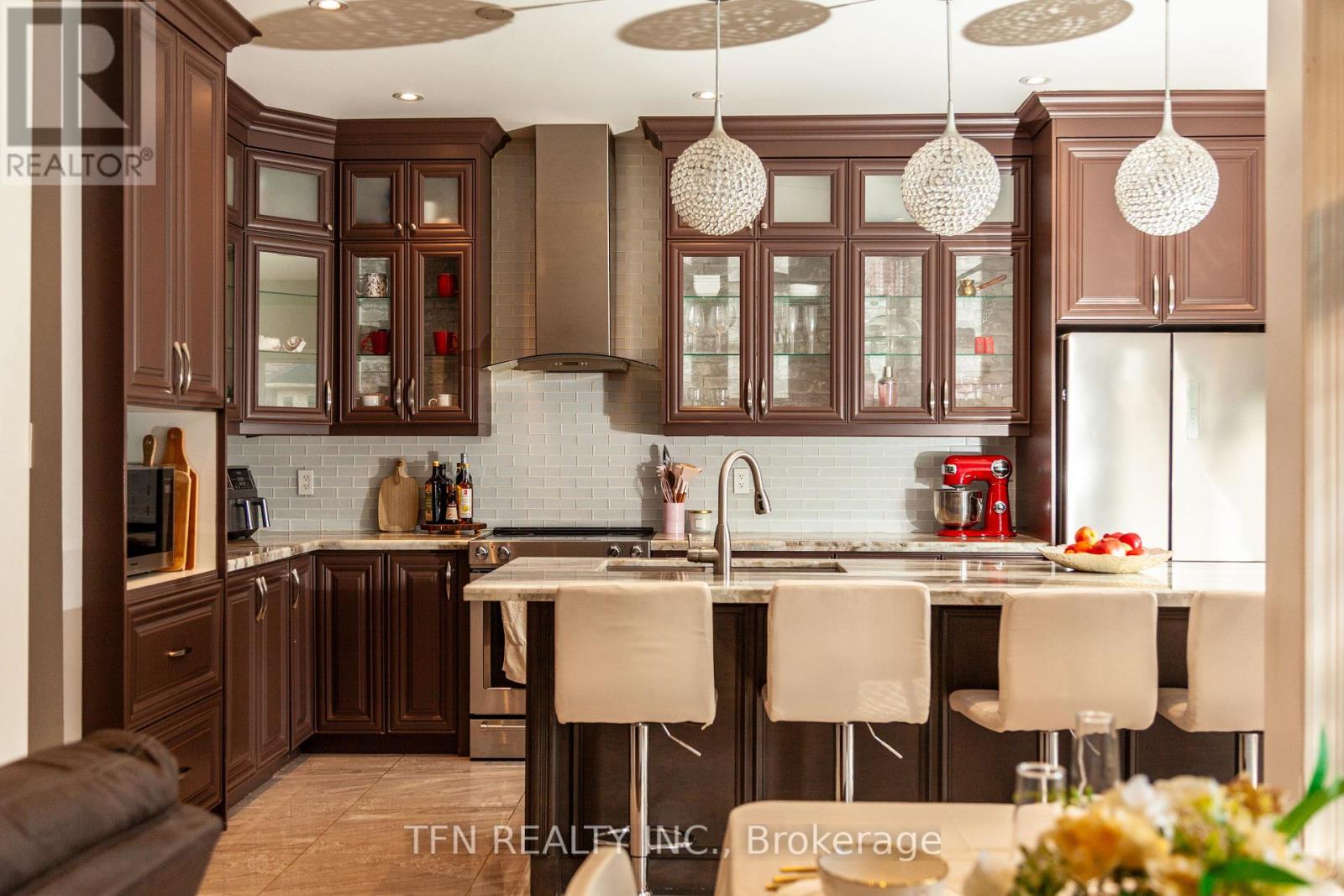 5 Belwood Boulevard, Vaughan, Ontario  L4K 5H4 - Photo 2 - N12454947