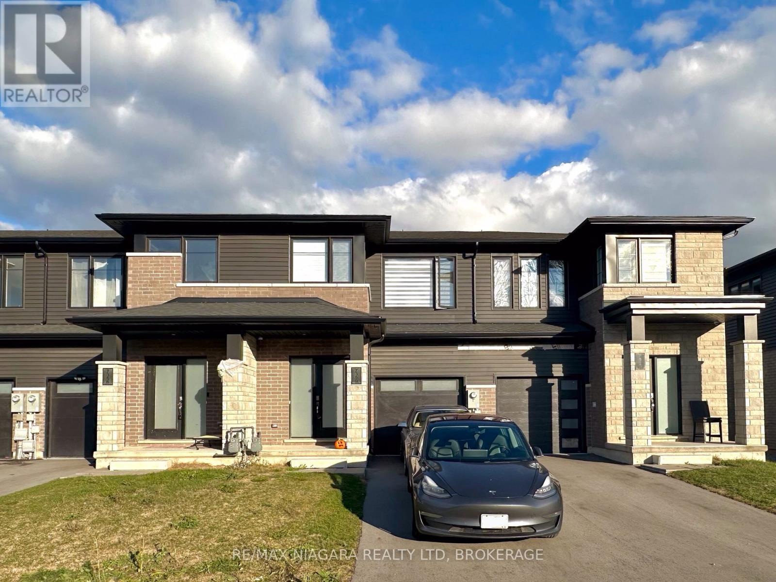 7358 Marvel Drive, Niagara Falls, Ontario  L2H 3V5 - Photo 2 - X12477198