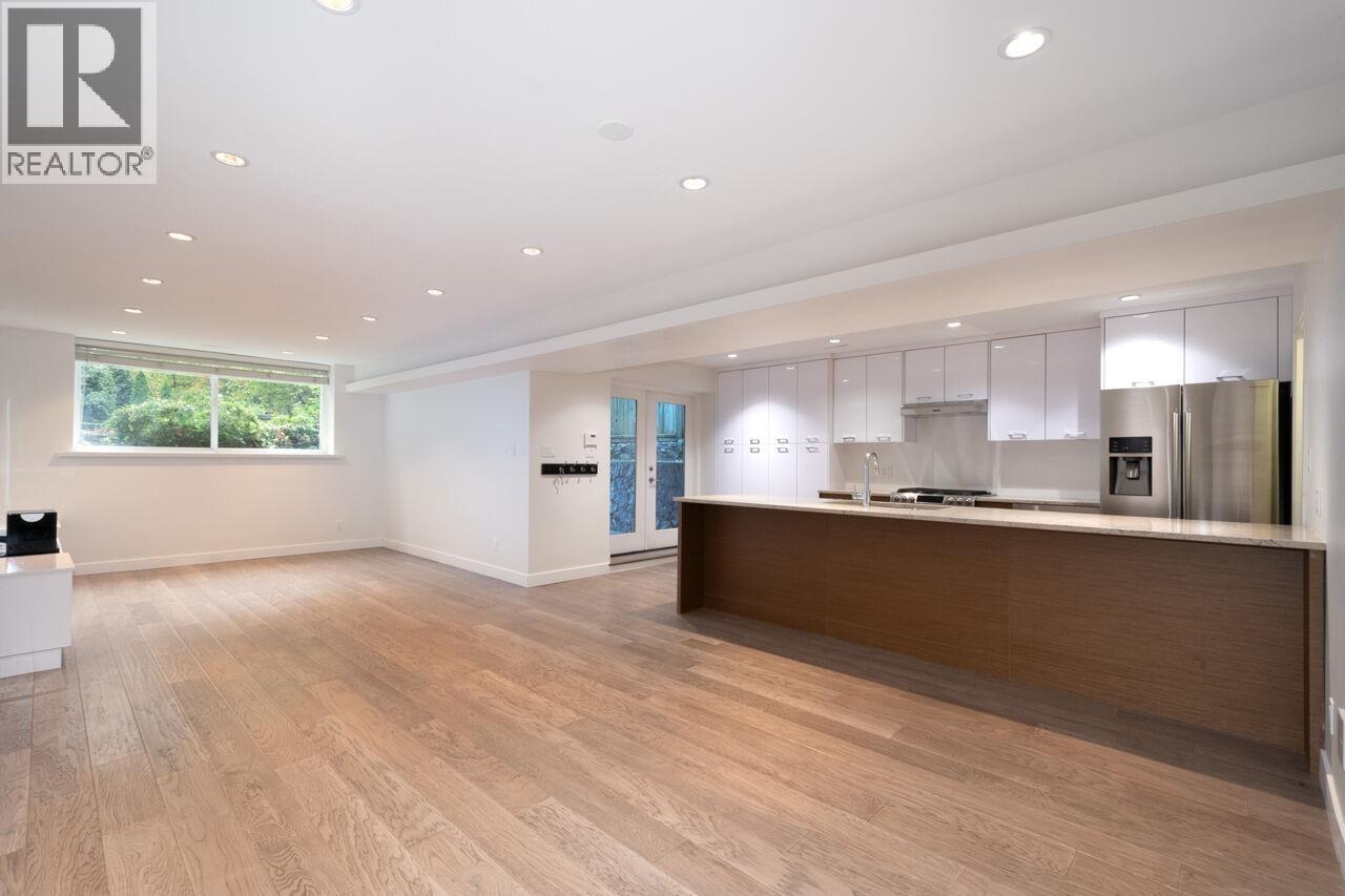 338 N Dollarton Highway, North Vancouver, British Columbia  V7G 1N1 - Photo 35 - R3060186