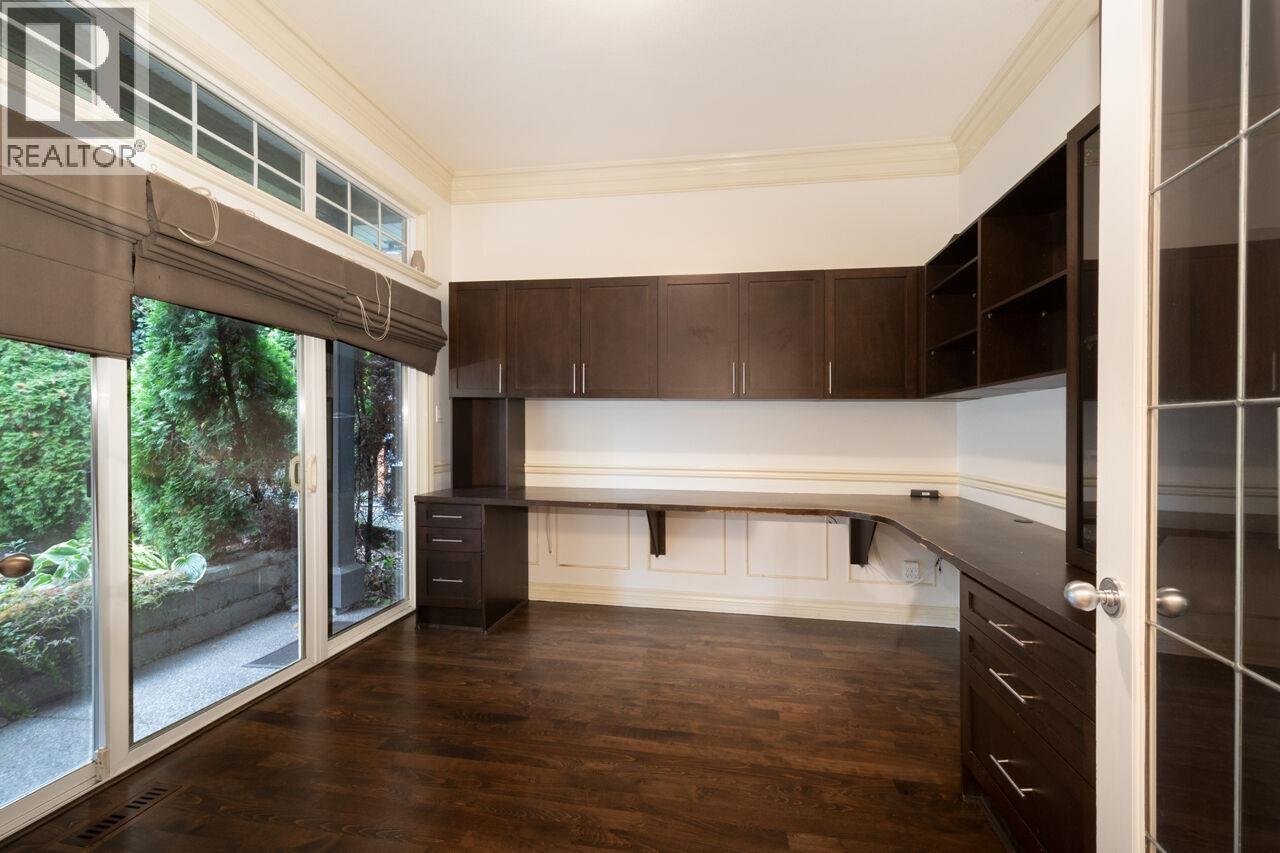 338 N Dollarton Highway, North Vancouver, British Columbia  V7G 1N1 - Photo 5 - R3060186