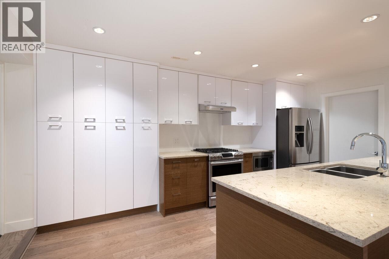 338 N Dollarton Highway, North Vancouver, British Columbia  V7G 1N1 - Photo 36 - R3060186