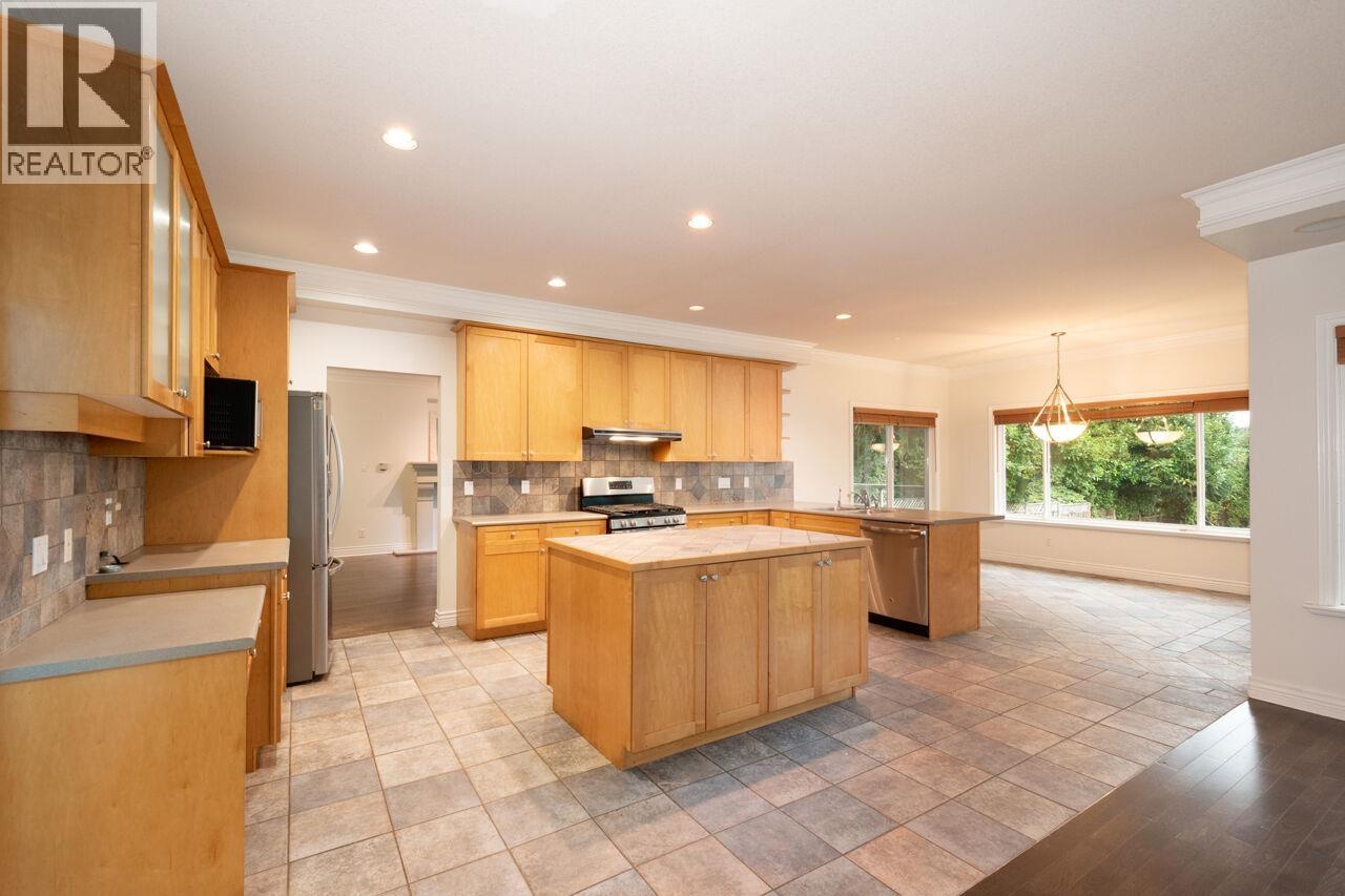 338 N Dollarton Highway, North Vancouver, British Columbia  V7G 1N1 - Photo 13 - R3060186