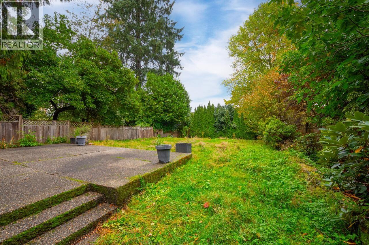 338 N Dollarton Highway, North Vancouver, British Columbia  V7G 1N1 - Photo 39 - R3060186