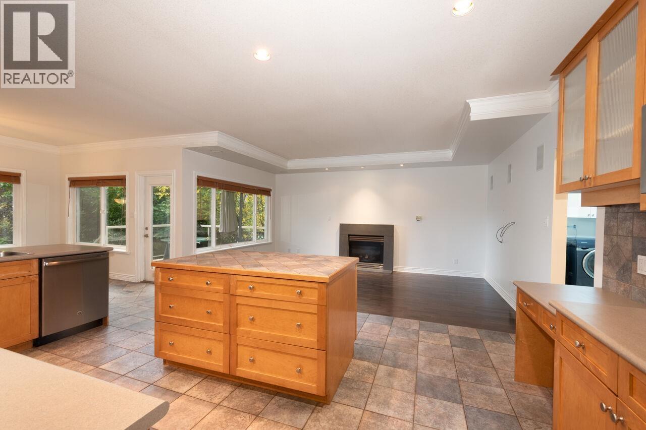 338 N Dollarton Highway, North Vancouver, British Columbia  V7G 1N1 - Photo 18 - R3060186