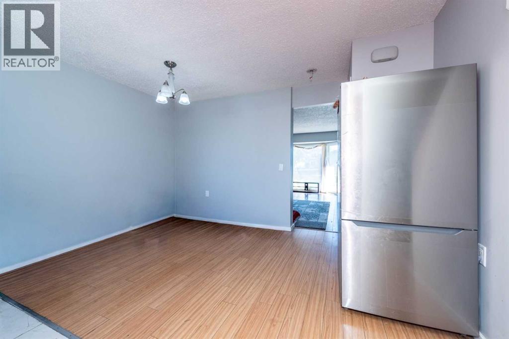 17 Castleridge Way Ne, Calgary, Alberta  T3J 1N8 - Photo 10 - A2266249