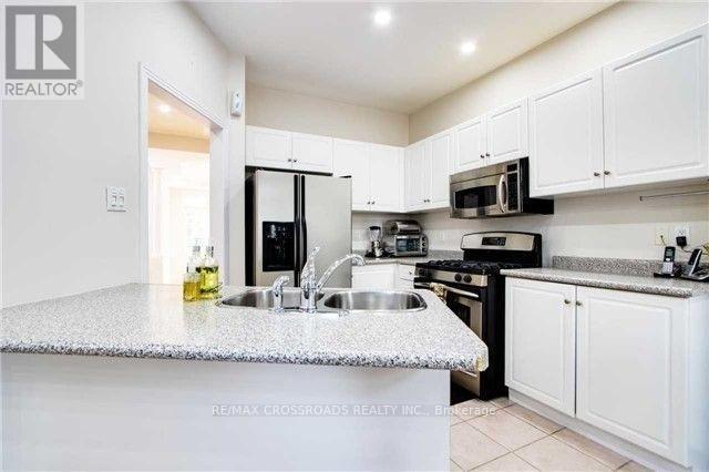 40 Summer Mist Crescent, Markham (Cachet), Ontario  L6C 2H6 - Photo 10 - N12477237