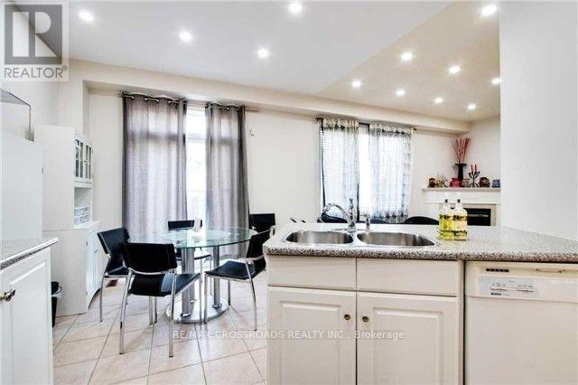 40 Summer Mist Crescent, Markham (Cachet), Ontario  L6C 2H6 - Photo 12 - N12477237