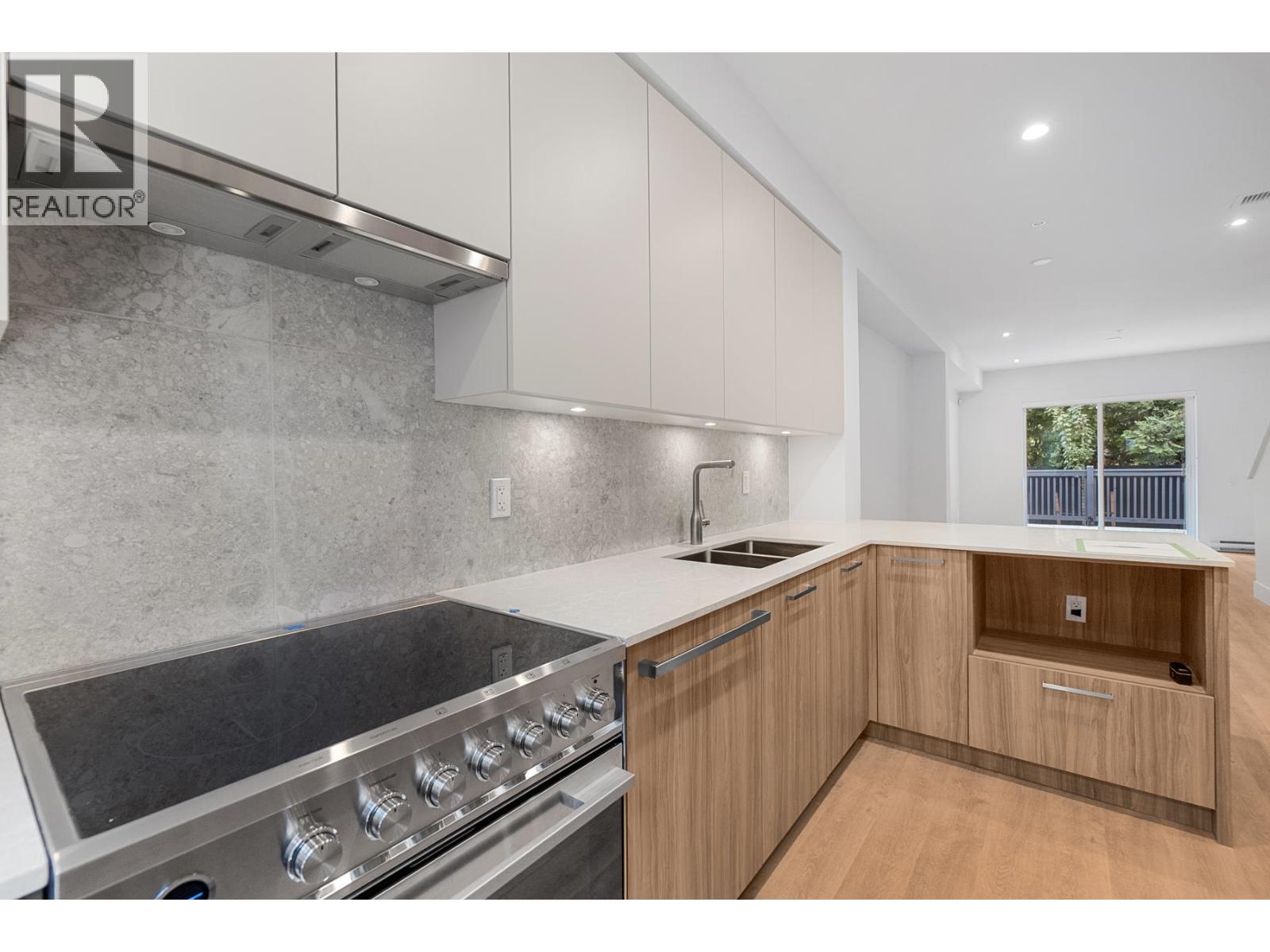 106 2320 Emery Court, North Vancouver, British Columbia  V0V 0V0 - Photo 5 - R3054053