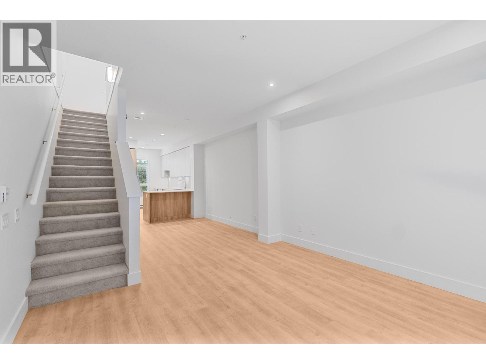 106 2320 Emery Court, North Vancouver, British Columbia  V0V 0V0 - Photo 12 - R3054053