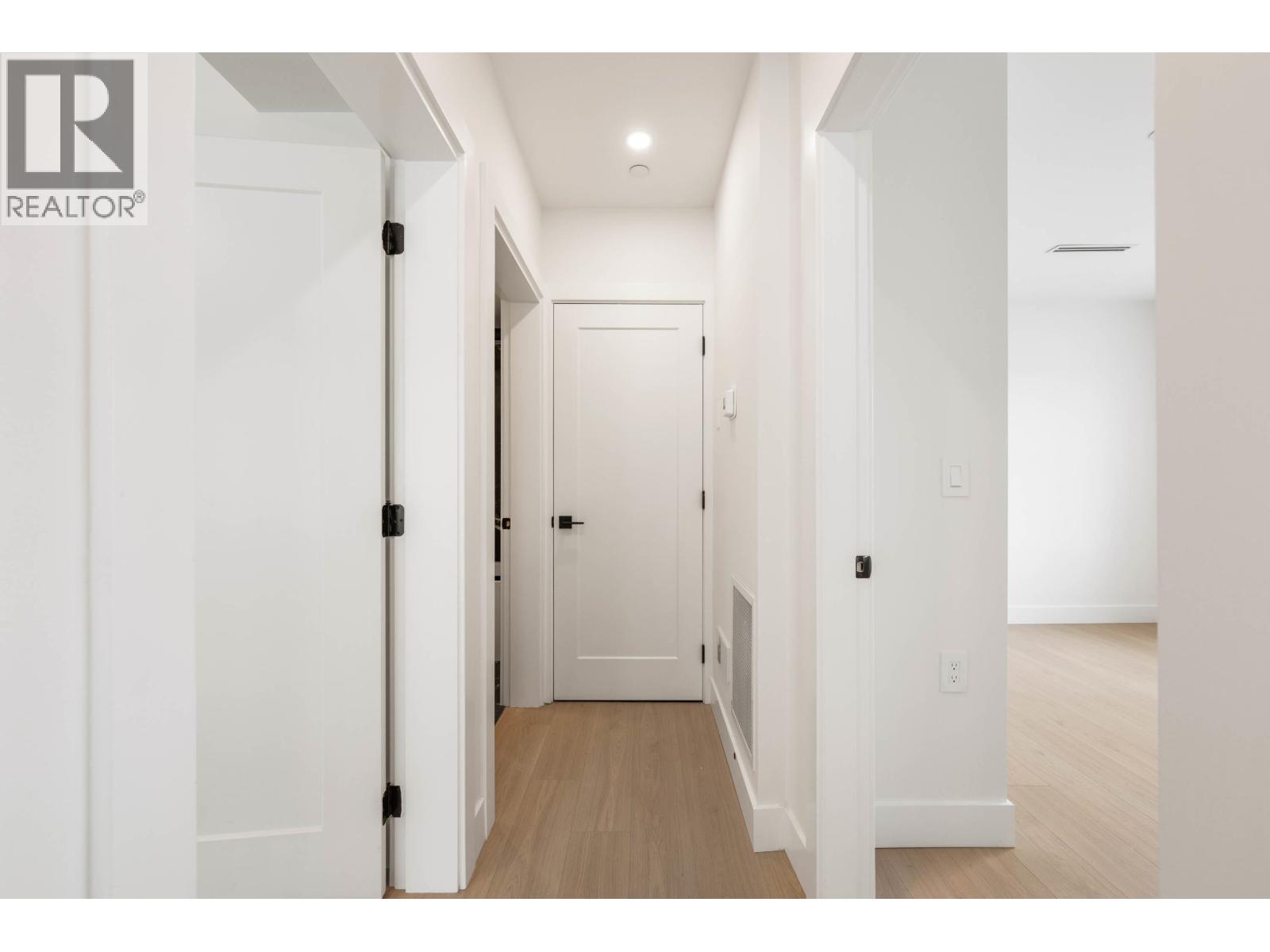 3 3065 Charles Street, Vancouver, British Columbia  V5K 3B6 - Photo 36 - R3060873