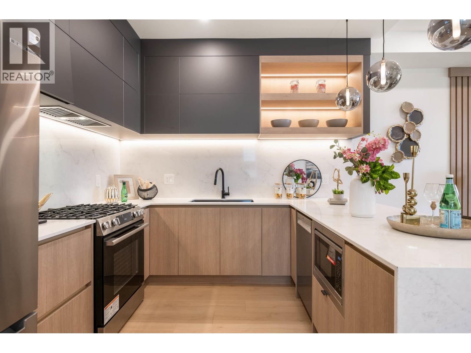3 3065 Charles Street, Vancouver, British Columbia  V5K 3B6 - Photo 15 - R3060873