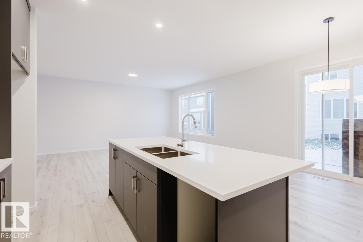 20517 16a Av Nw, Edmonton, Alberta  T6M 2P5 - Photo 5 - E4463117
