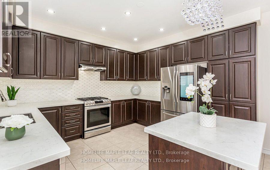 11 Cloverhaven Road, Brampton, Ontario  L6P 4E4 - Photo 11 - W12477232