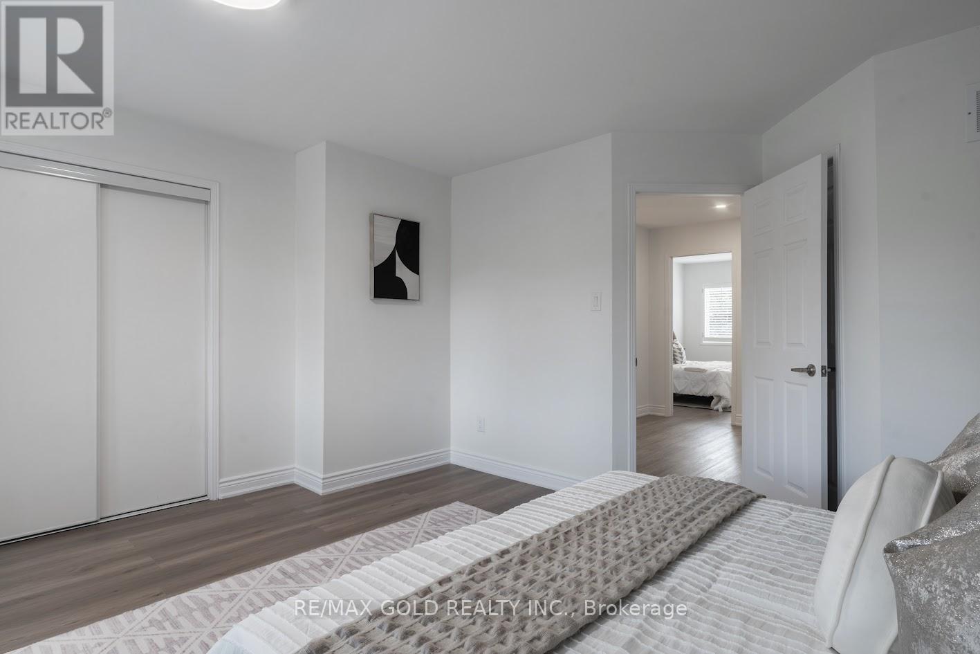 7 Harding Street, Halton Hills, Ontario  L7G 6B1 - Photo 13 - W12477239