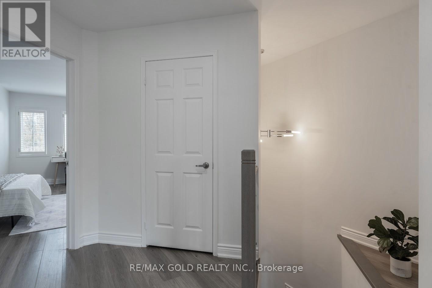 7 Harding Street, Halton Hills, Ontario  L7G 6B1 - Photo 24 - W12477239