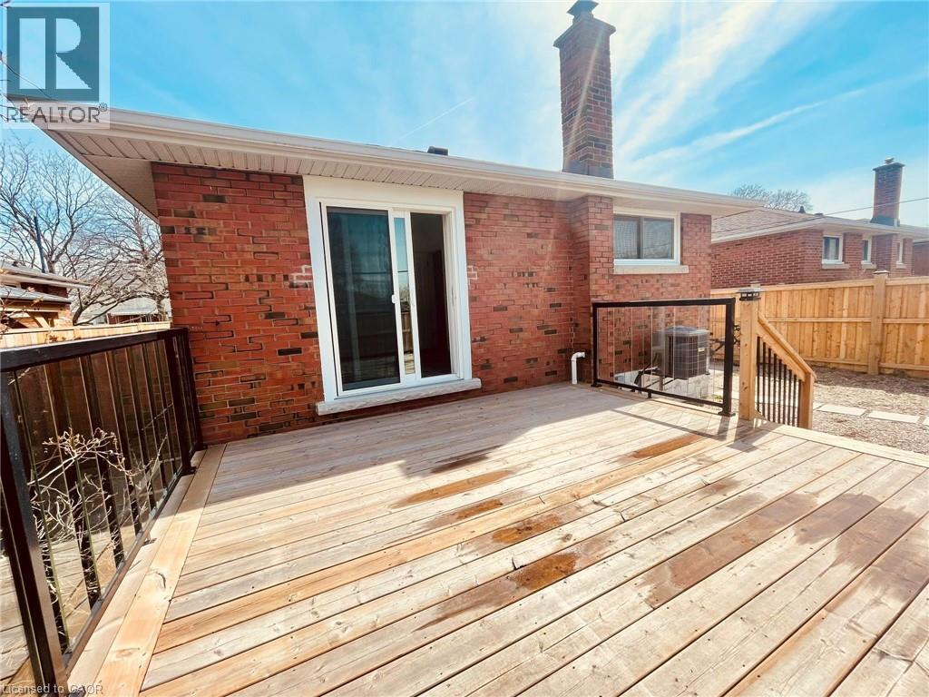 38 Warren Avenue Unit# 1, Hamilton, Ontario  L9A 3C6 - Photo 3 - 40781572