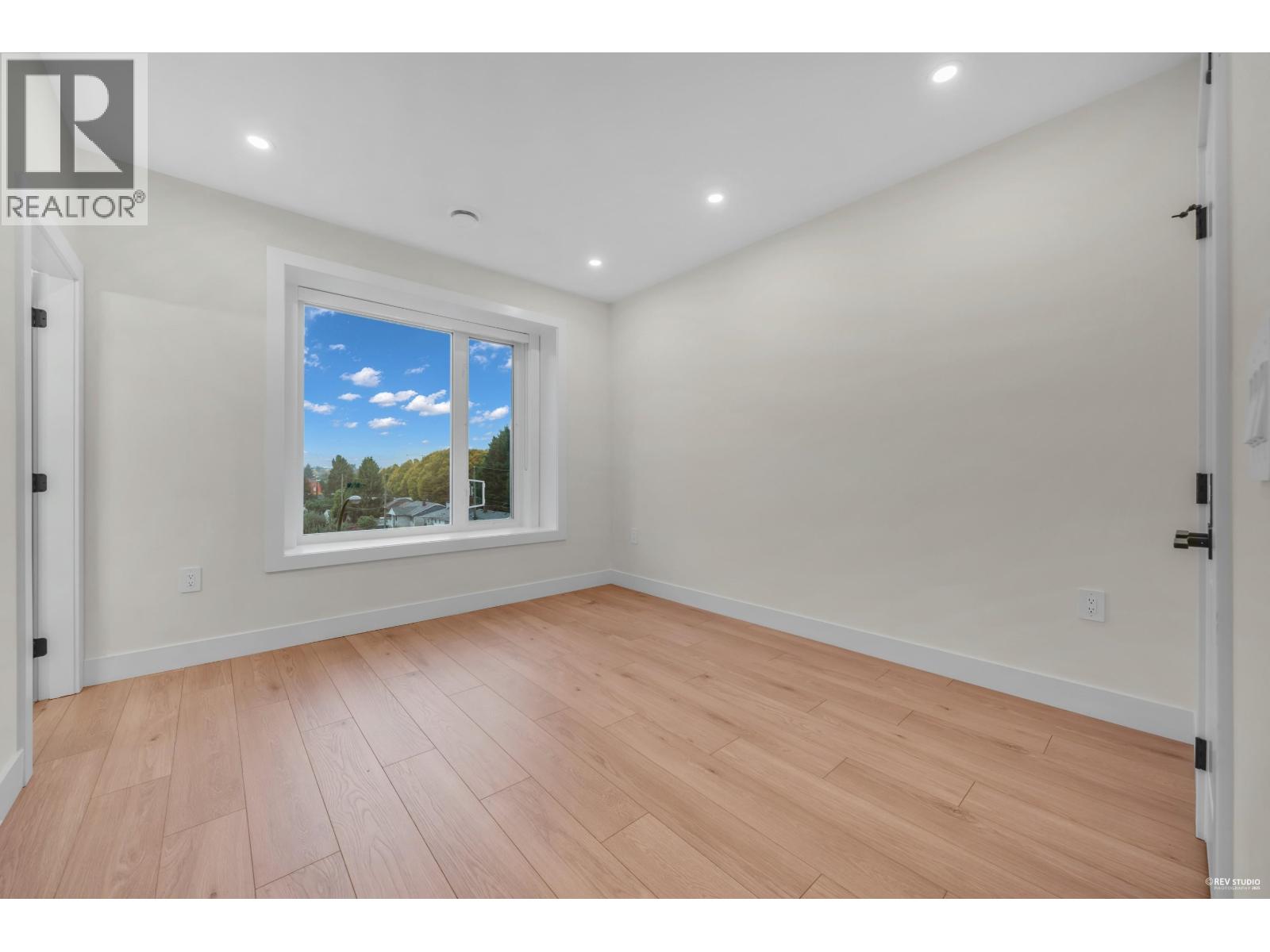 3 3090 Vanness Avenue, Vancouver, British Columbia  V5R 5A1 - Photo 11 - R3061131
