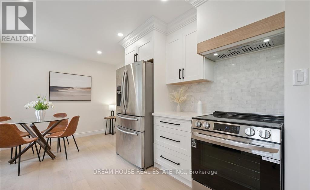 71 Overlea Drive, Kitchener, Ontario  N2M 1S9 - Photo 12 - X12477228