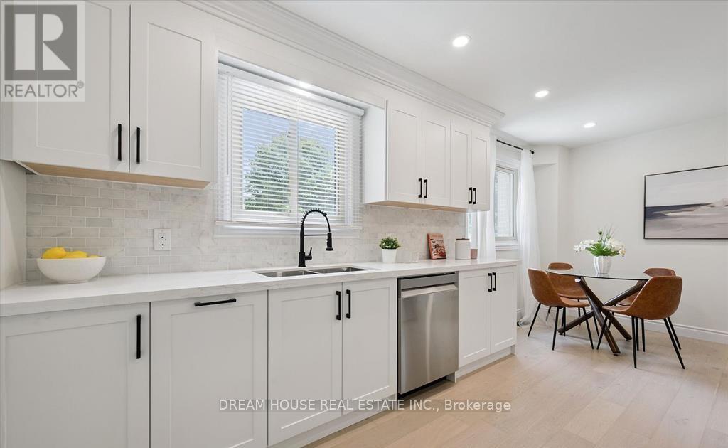 71 Overlea Drive, Kitchener, Ontario  N2M 1S9 - Photo 13 - X12477228