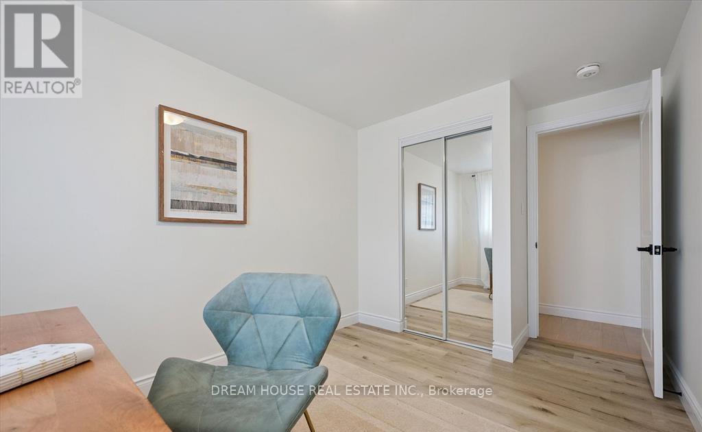 71 Overlea Drive, Kitchener, Ontario  N2M 1S9 - Photo 18 - X12477228